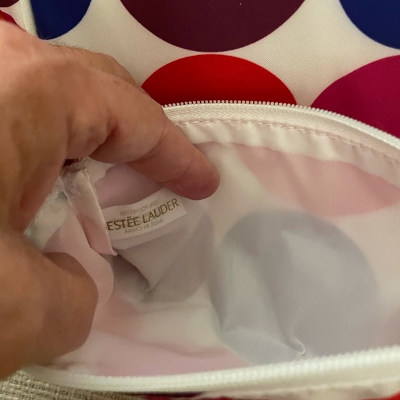 Estée Lauder Two-piece Cosmetic Bags - Picture 4 of 6